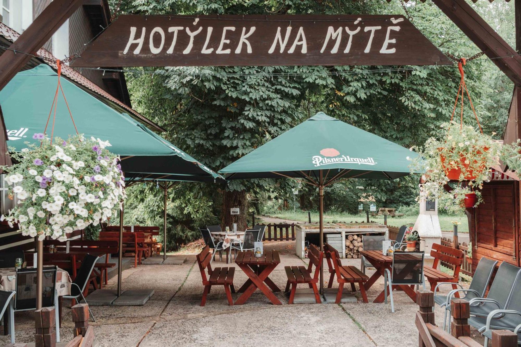 Hotel Hotylek Na Myte Harrachov Exterior foto
