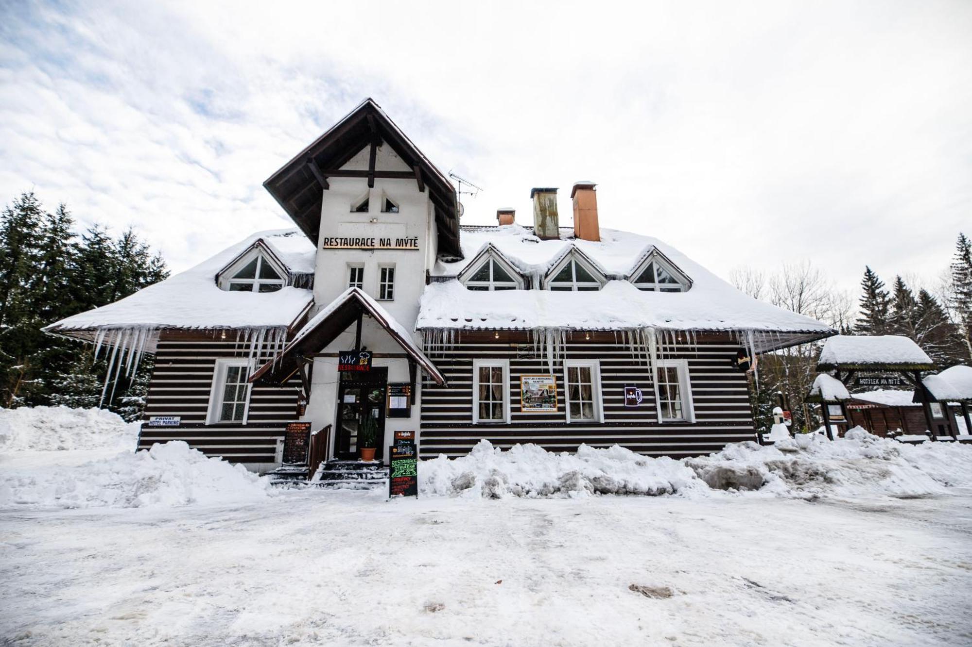 Hotel Hotylek Na Myte Harrachov Exterior foto