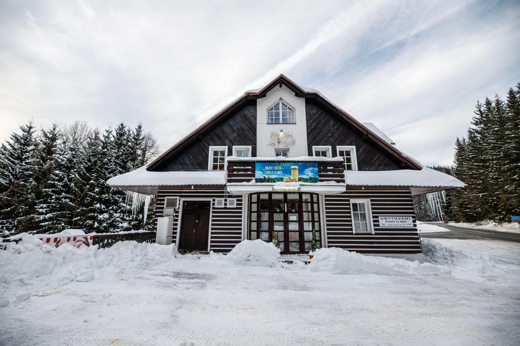 Hotel Hotylek Na Myte Harrachov Exterior foto